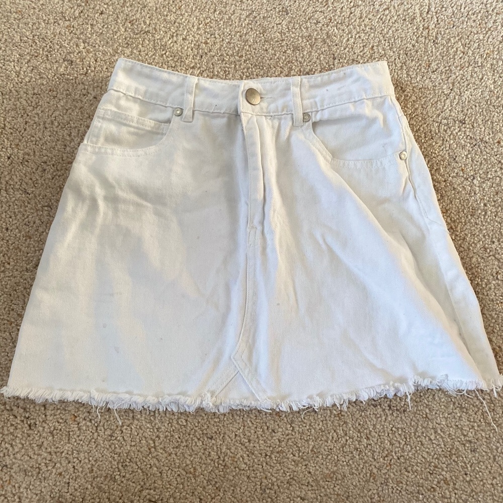 White denim skirt